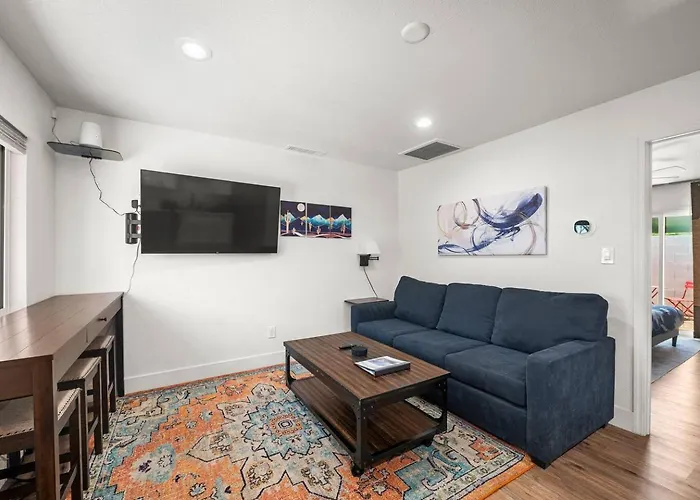 Agave Retreat In The Heart Of Downtown Apartment